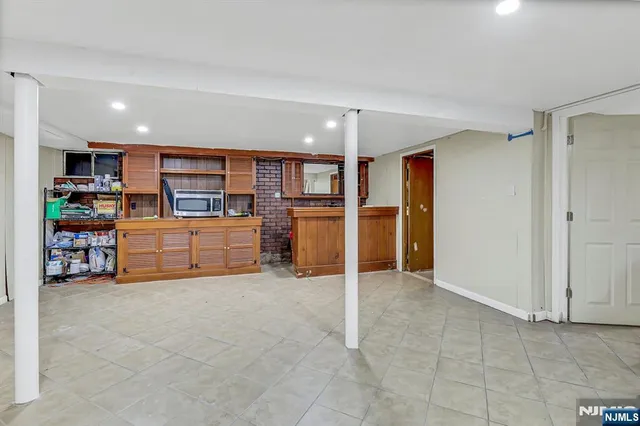 $723,777 | 745 Washington Avenue, Washington Township, NJ 07676