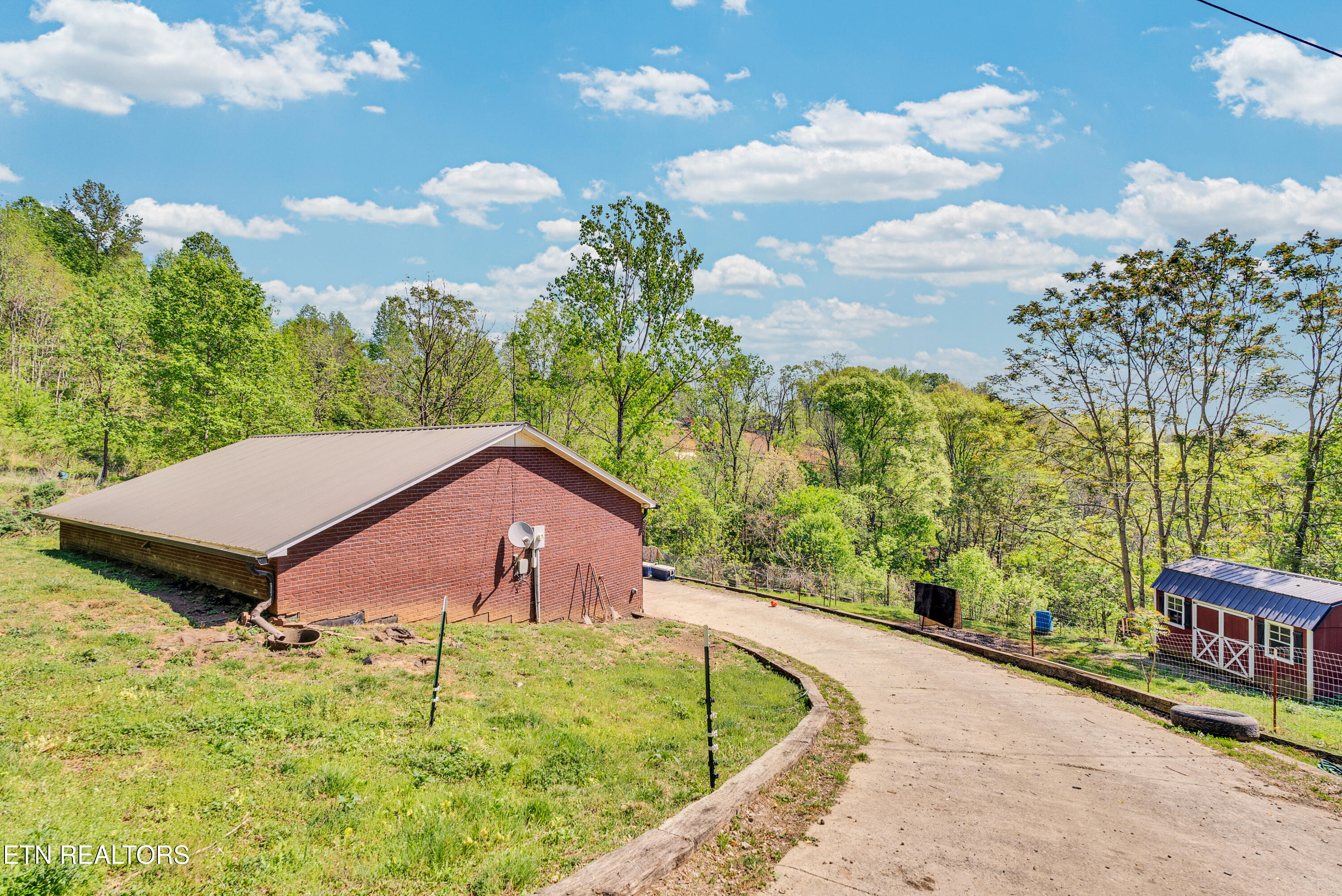 1848 Bruce Ridge Road Baxter, TN 38544 - Photo 3 of 39 IMG_2843