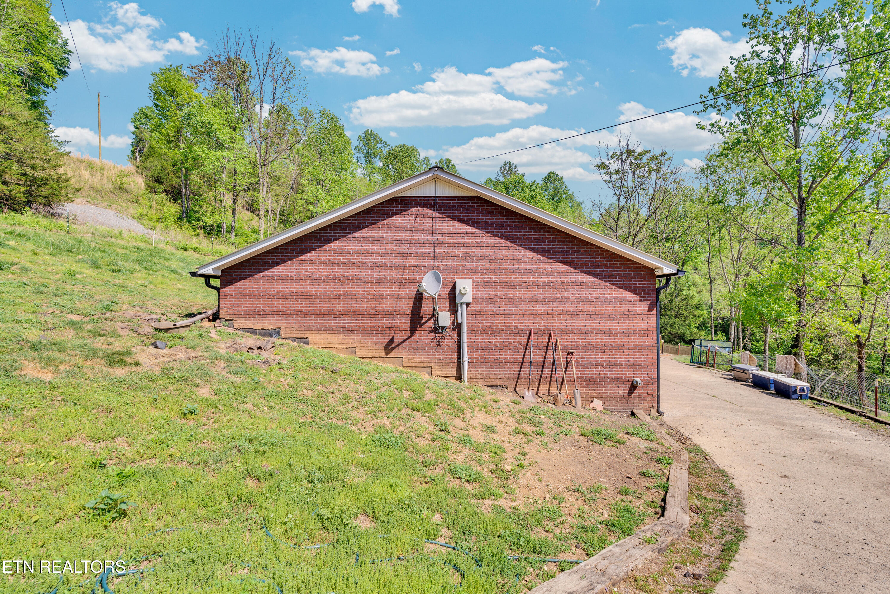 1848 Bruce Ridge Road Baxter, TN 38544 - Photo 4 of 39 IMG_2844