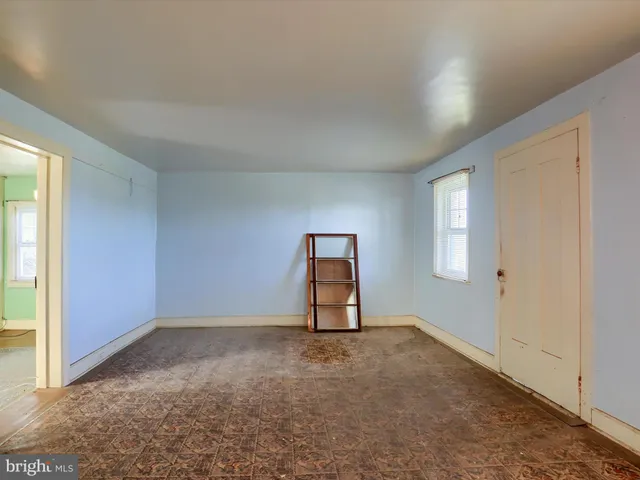 a view of an entryway of a house