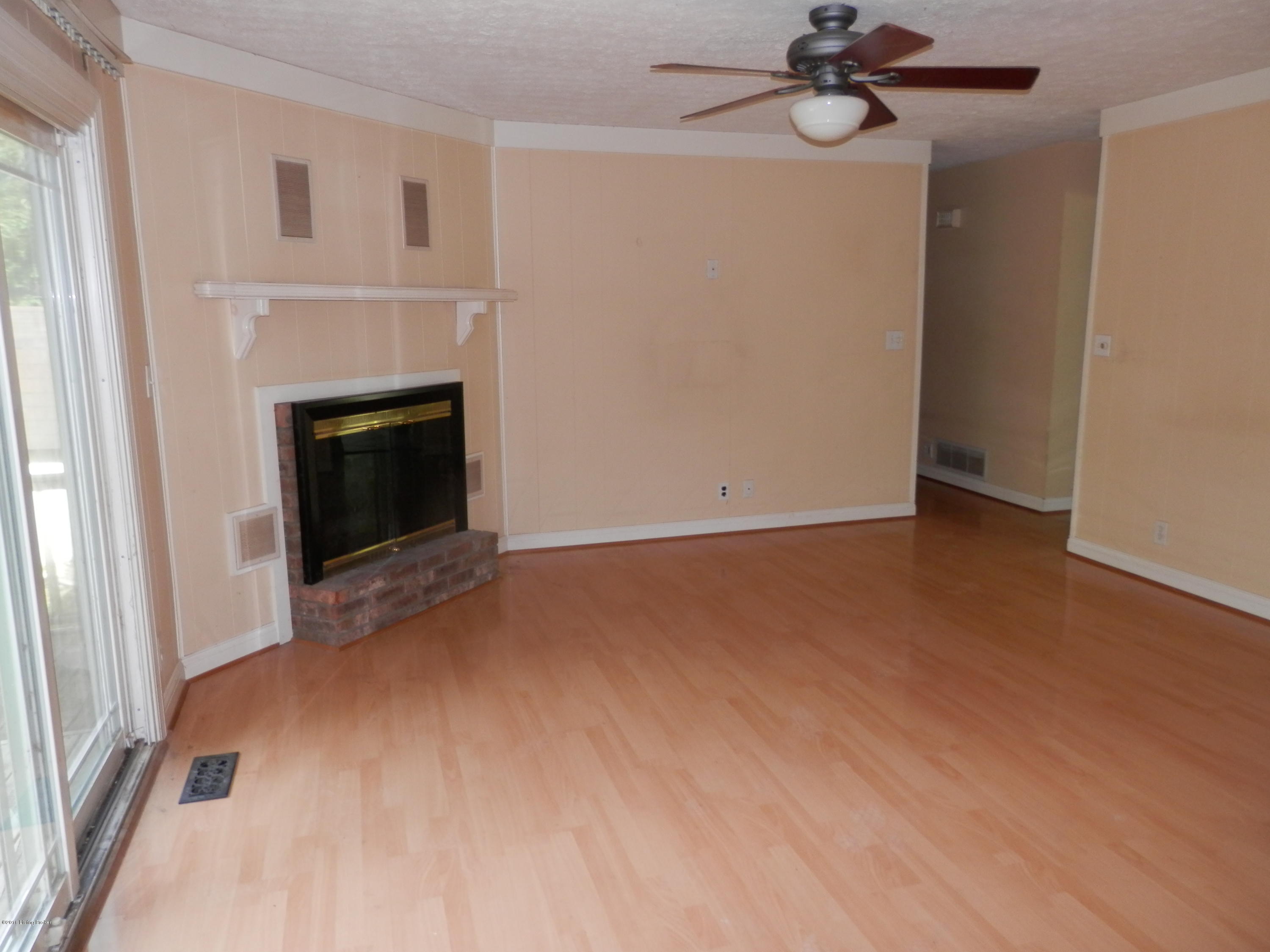 1413 Cedarbrook Road Goshen, KY 40026 - Photo 7 of 20 Family Room