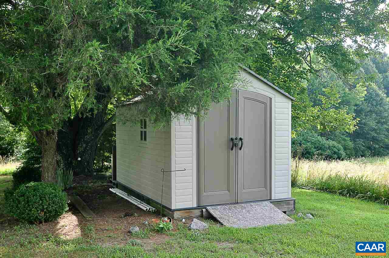 341 Grace Johnson Road Kents Store, VA 23084 - Photo 6 of 32
