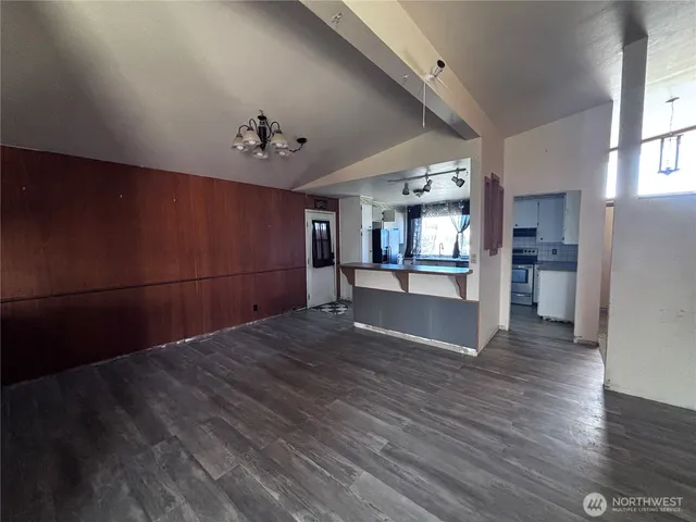 $235,000 | 927 East Cherry Avenue, Moses Lake, WA 98837