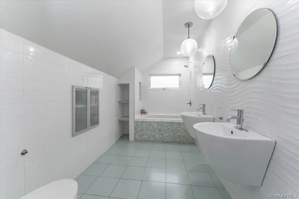 $7,900 | 536 Oxford Road, Cedarhurst, NY 11516