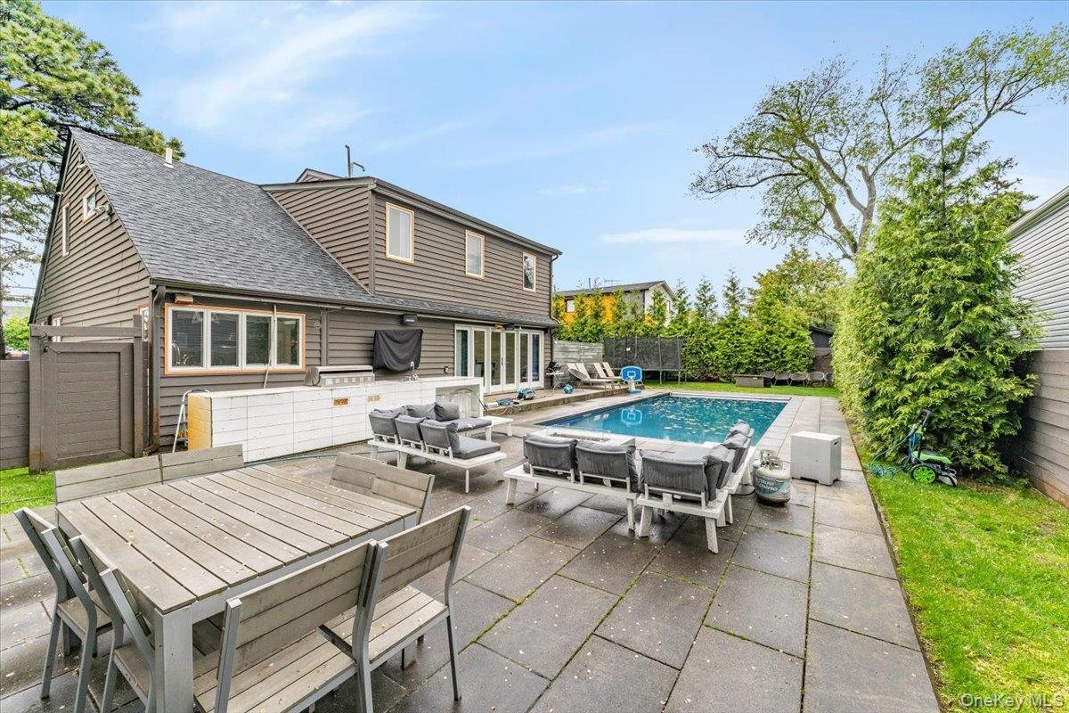 536 Oxford Road Cedarhurst, NY 11516 - Photo 16 of 22