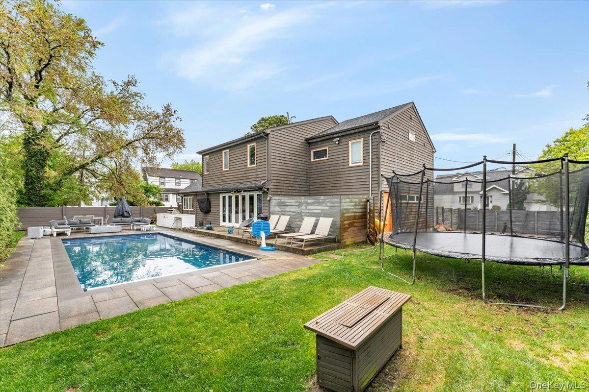 536 Oxford Road Cedarhurst, NY 11516 - Photo 17 of 22