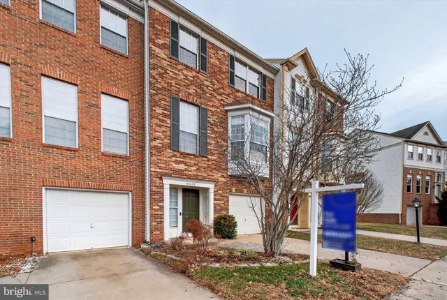 $674,900 | 47610 Watkins Island Square, Sterling, VA 20165