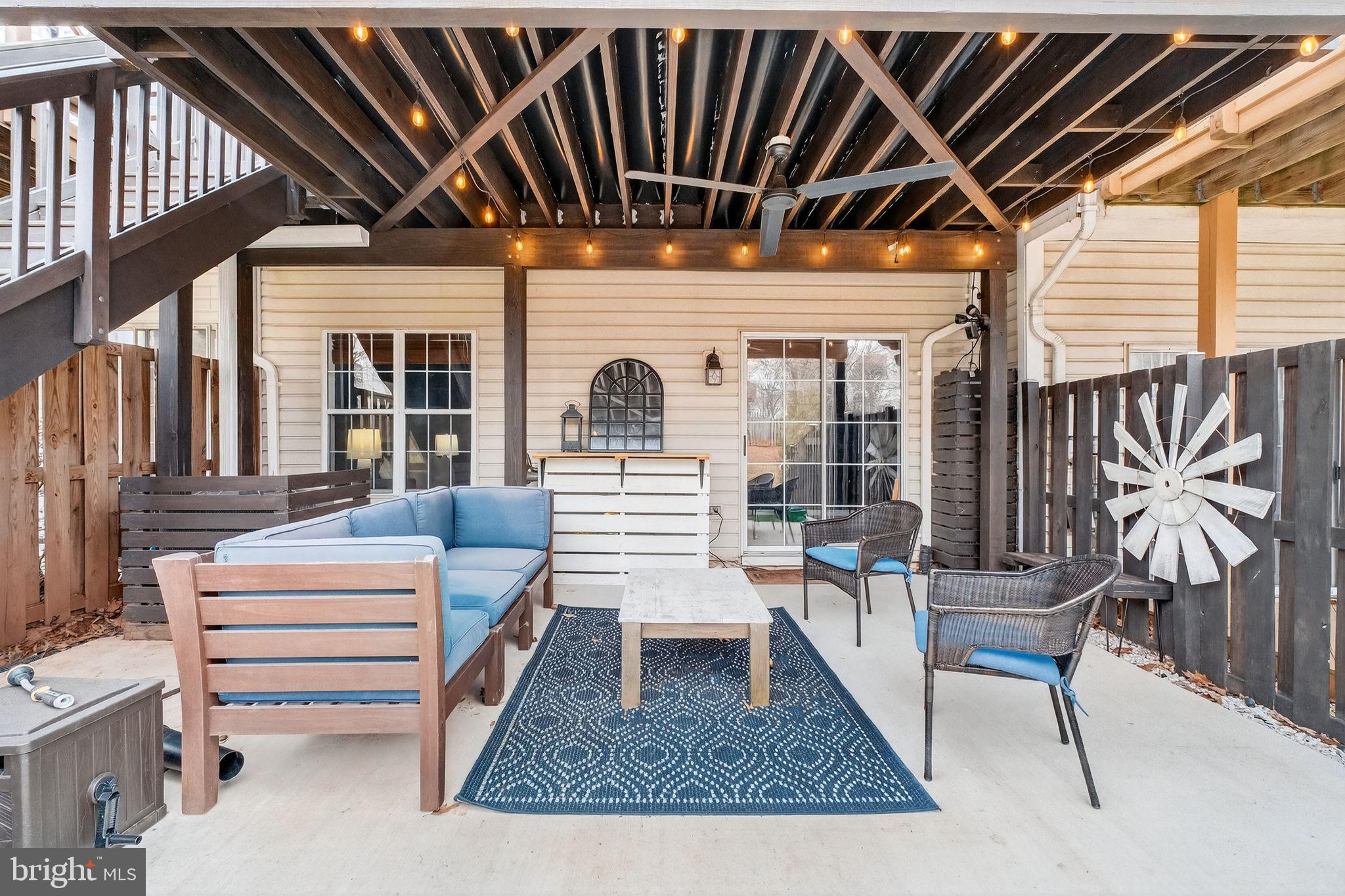 47610 Watkins Island Square Sterling, VA 20165 - Photo 35 of 48 a dining room with furniture and wooden floor