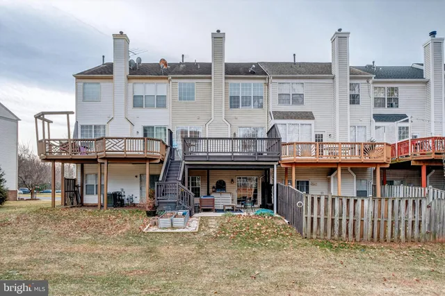 $674,900 | 47610 Watkins Island Square, Sterling, VA 20165