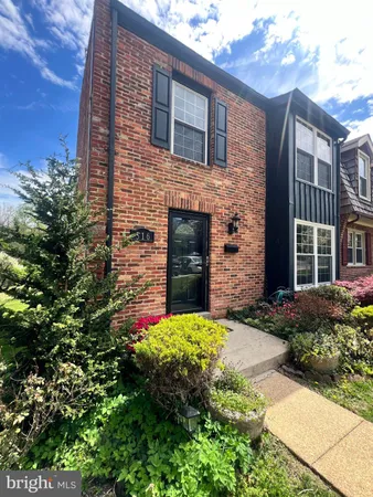$3,749 | 516 Meadow Hall Drive, Unit D516, Rockville, MD 20851