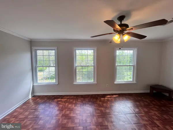 $3,749 | 516 Meadow Hall Drive, Unit D516, Rockville, MD 20851