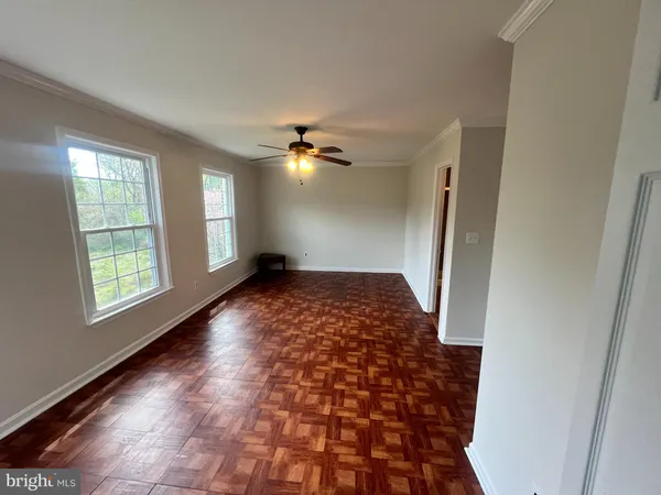 $3,625 | 516 Meadow Hall Drive, Unit D516, Rockville, MD 20851