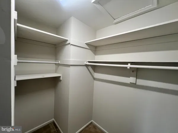 $3,625 | 516 Meadow Hall Drive, Unit D516, Rockville, MD 20851