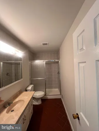 $3,625 | 516 Meadow Hall Drive, Unit D516, Rockville, MD 20851