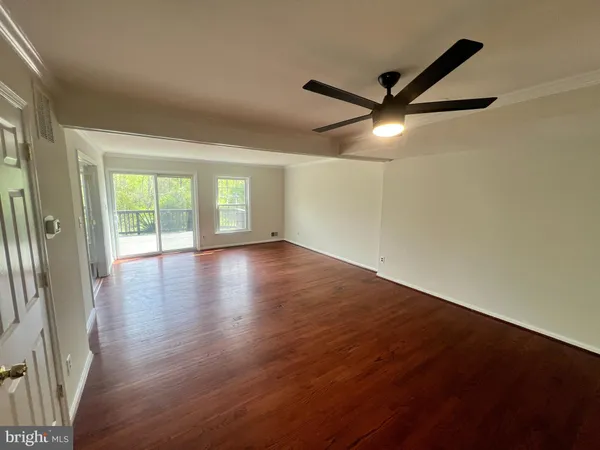 $3,749 | 516 Meadow Hall Drive, Unit D516, Rockville, MD 20851