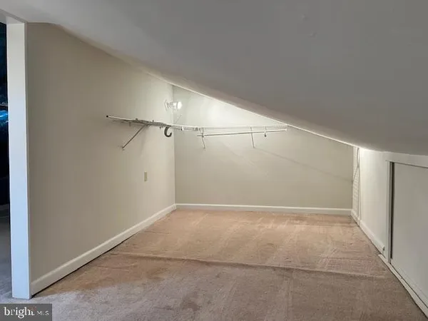 $3,625 | 516 Meadow Hall Drive, Unit D516, Rockville, MD 20851