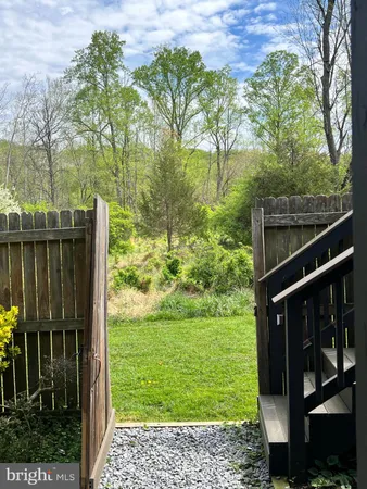 $3,749 | 516 Meadow Hall Drive, Unit D516, Rockville, MD 20851