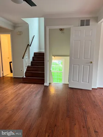 $3,625 | 516 Meadow Hall Drive, Unit D516, Rockville, MD 20851