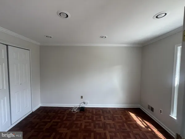 $3,749 | 516 Meadow Hall Drive, Unit D516, Rockville, MD 20851