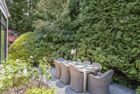 $3,200,000 | 192 Halsey Street, Southampton, NY 11968