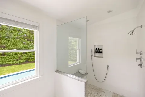 $3,200,000 | 192 Halsey Street, Southampton, NY 11968