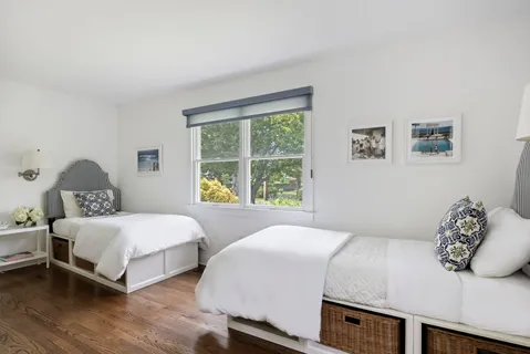 $3,200,000 | 192 Halsey Street, Southampton, NY 11968