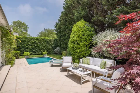 $3,200,000 | 192 Halsey Street, Southampton, NY 11968