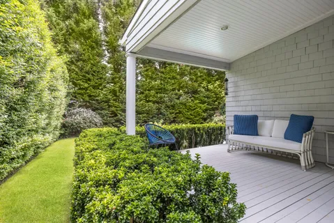 $3,200,000 | 192 Halsey Street, Southampton, NY 11968