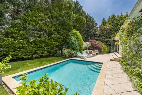 $3,200,000 | 192 Halsey Street, Southampton, NY 11968