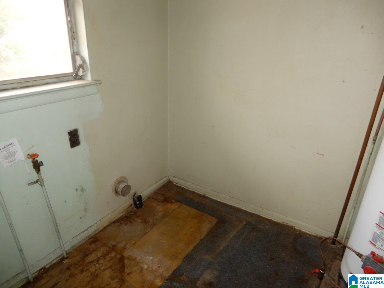 24 9th Terrace Southwest Birmingham, AL 35211 - Photo 6 of 18