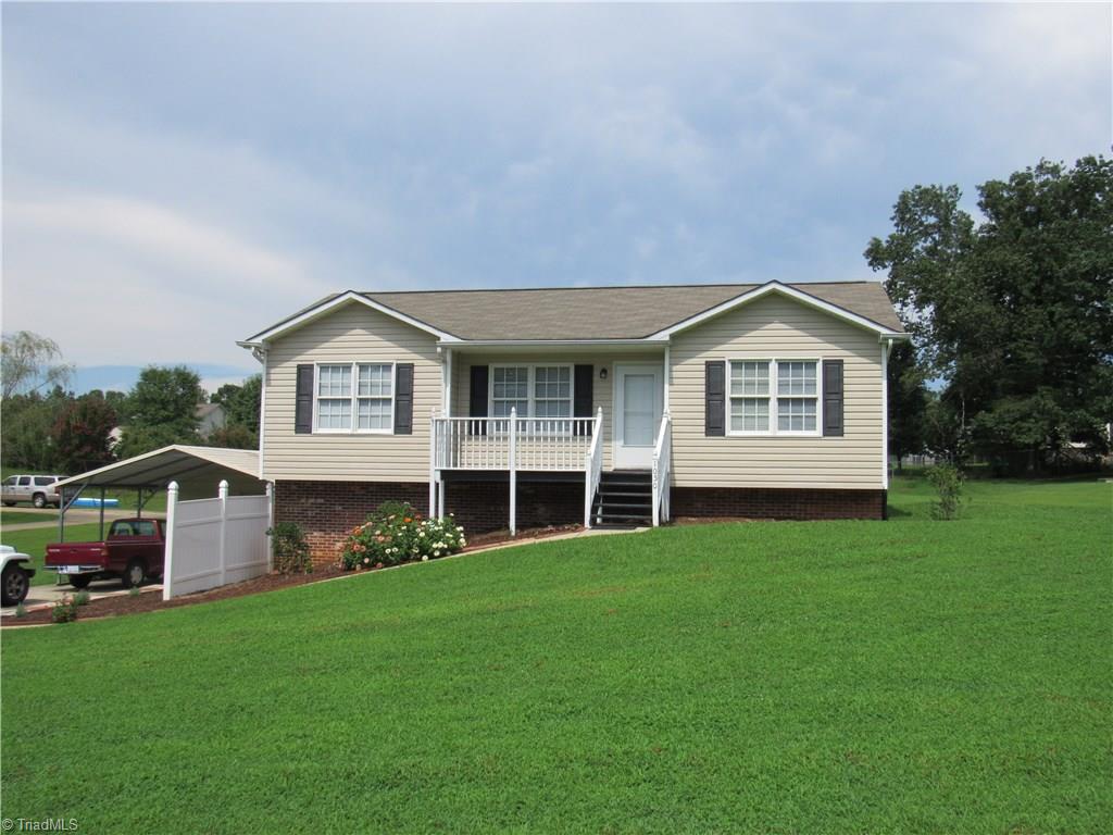 1050 Capella Ridge Road King, NC 27021 - Photo 3 of 30 Gallery Image 3