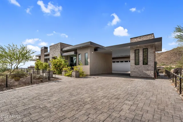 $3,999,999 | 14296 East Kalil Drive, Scottsdale, AZ 85259