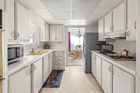 $369,900 | 5750 Via Real, Unit 204, Carpinteria, CA 93013