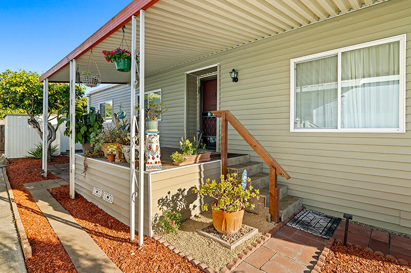 5750 Via Real, Unit 204 Carpinteria, CA 93013 - Photo 2 of 29 02a-5750VR-front-ext