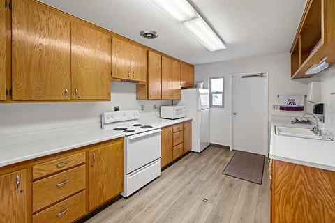 $369,900 | 5750 Via Real, Unit 204, Carpinteria, CA 93013