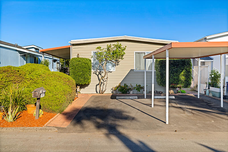 5750 Via Real, Unit 204 Carpinteria, CA 93013 - Photo 3 of 29 01a-5750VR-front-ext