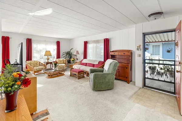 $369,900 | 5750 Via Real, Unit 204, Carpinteria, CA 93013