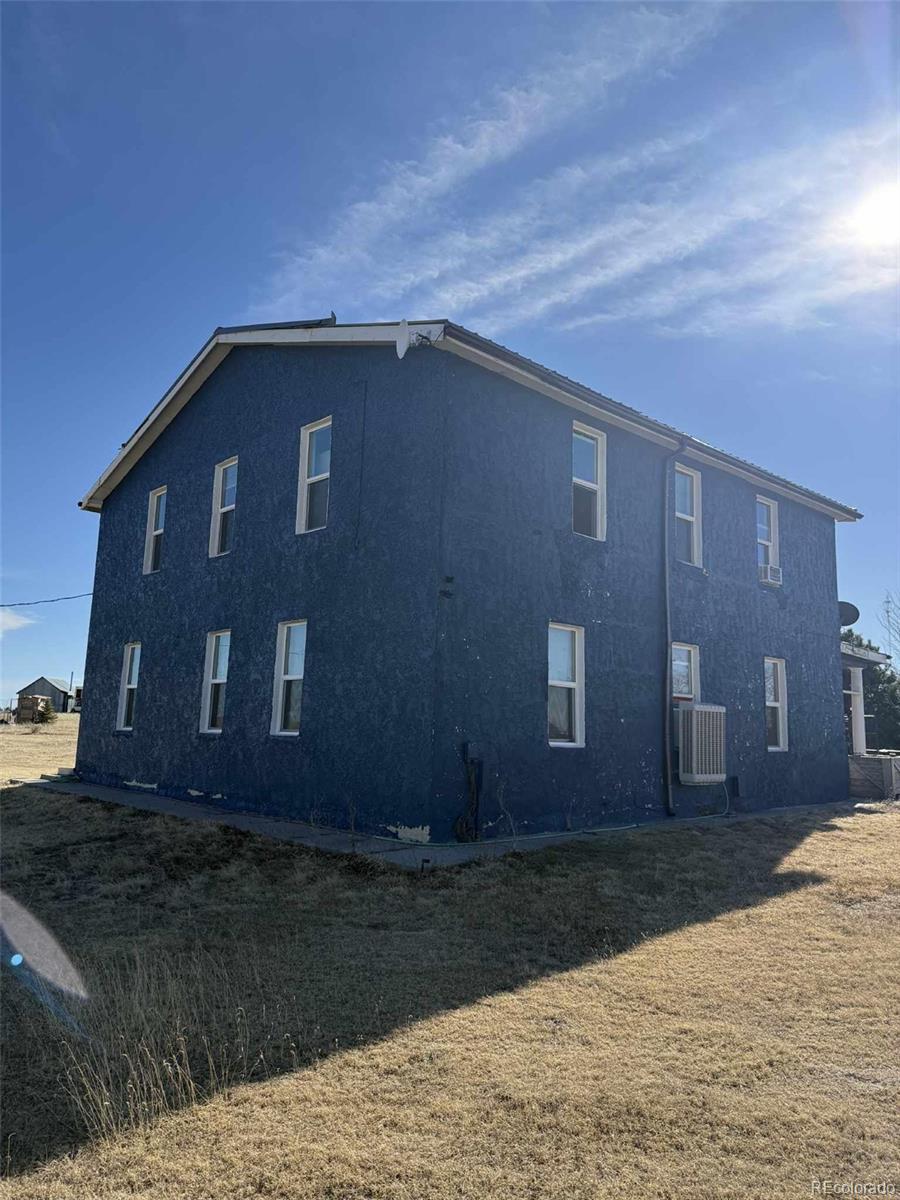 28894 Highway 24 Stratton, CO 80836 - Photo 2 of 41 a front view of a house