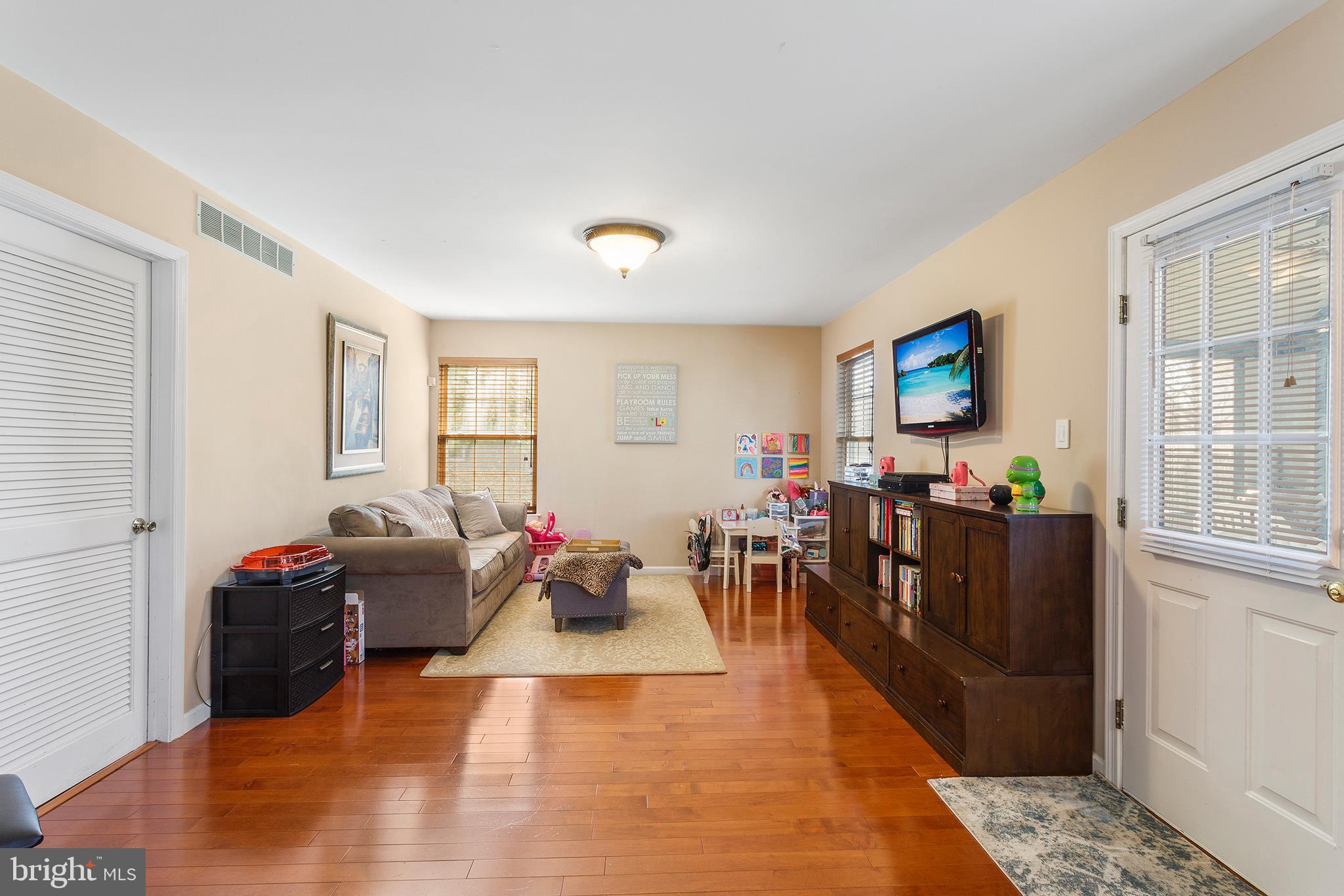 12 Pavilion Road Voorhees, NJ 08043 - Photo 11 of 28