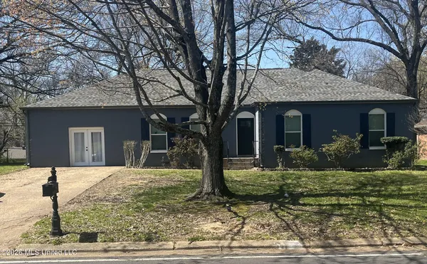 $259,900 | 8761 Chesterfield Drive, Southaven, MS 38671