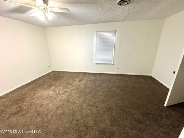 $259,900 | 8761 Chesterfield Drive, Southaven, MS 38671