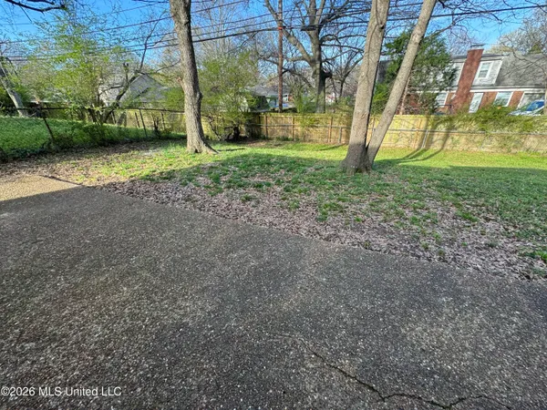 $259,900 | 8761 Chesterfield Drive, Southaven, MS 38671