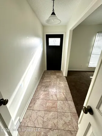 $259,900 | 8761 Chesterfield Drive, Southaven, MS 38671