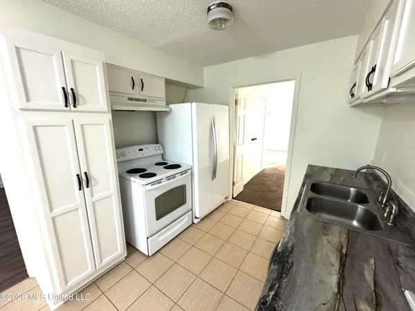 $259,900 | 8761 Chesterfield Drive, Southaven, MS 38671