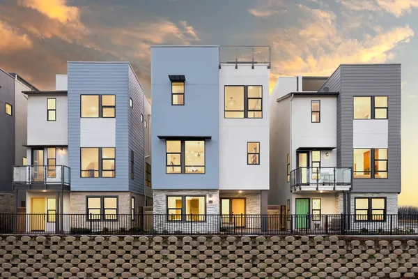 $2,617,307 | 2322 Red Oak Court, San Mateo, CA 94403