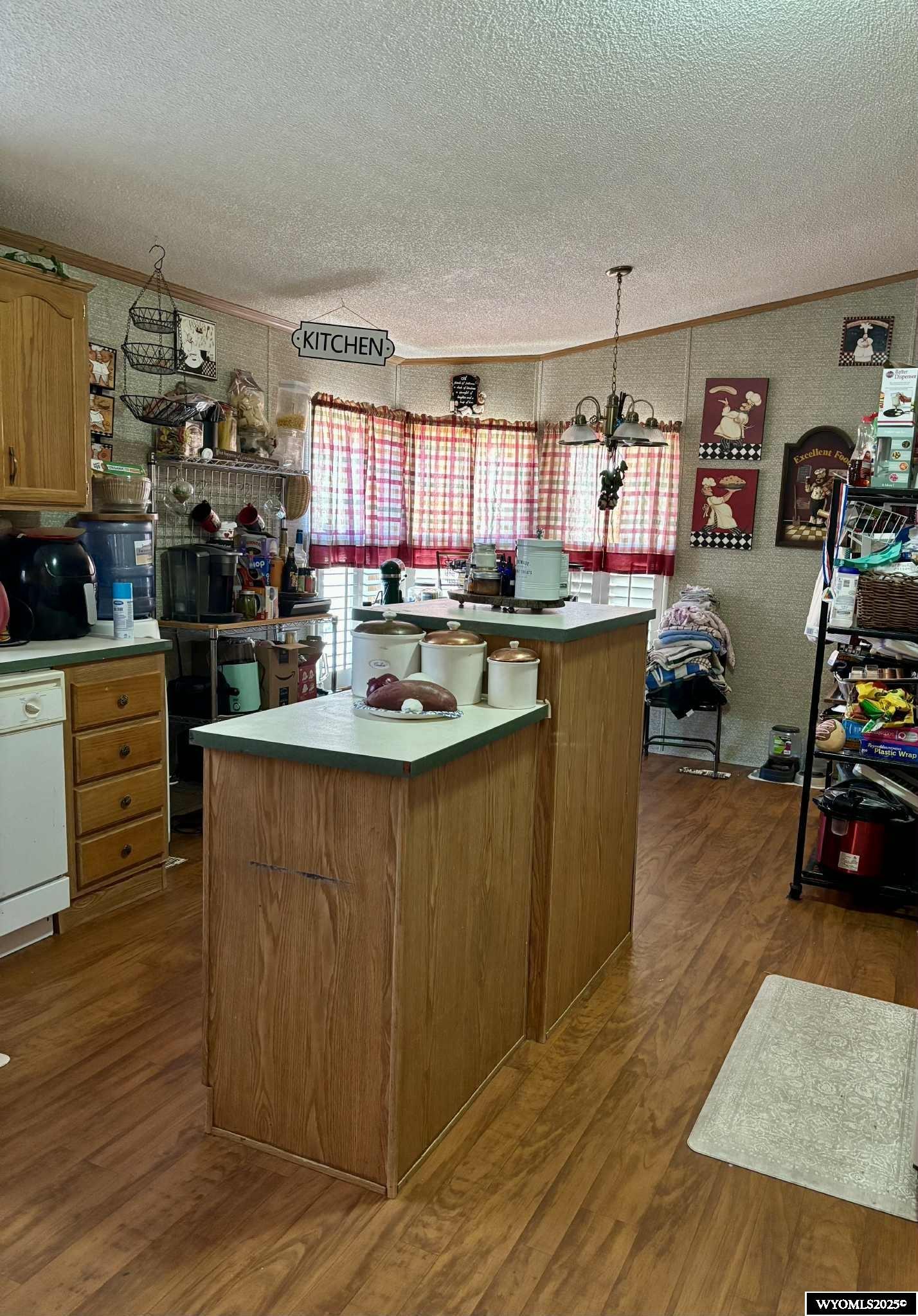 127 Angus Loop Douglas, WY 82633 - Photo 7 of 16