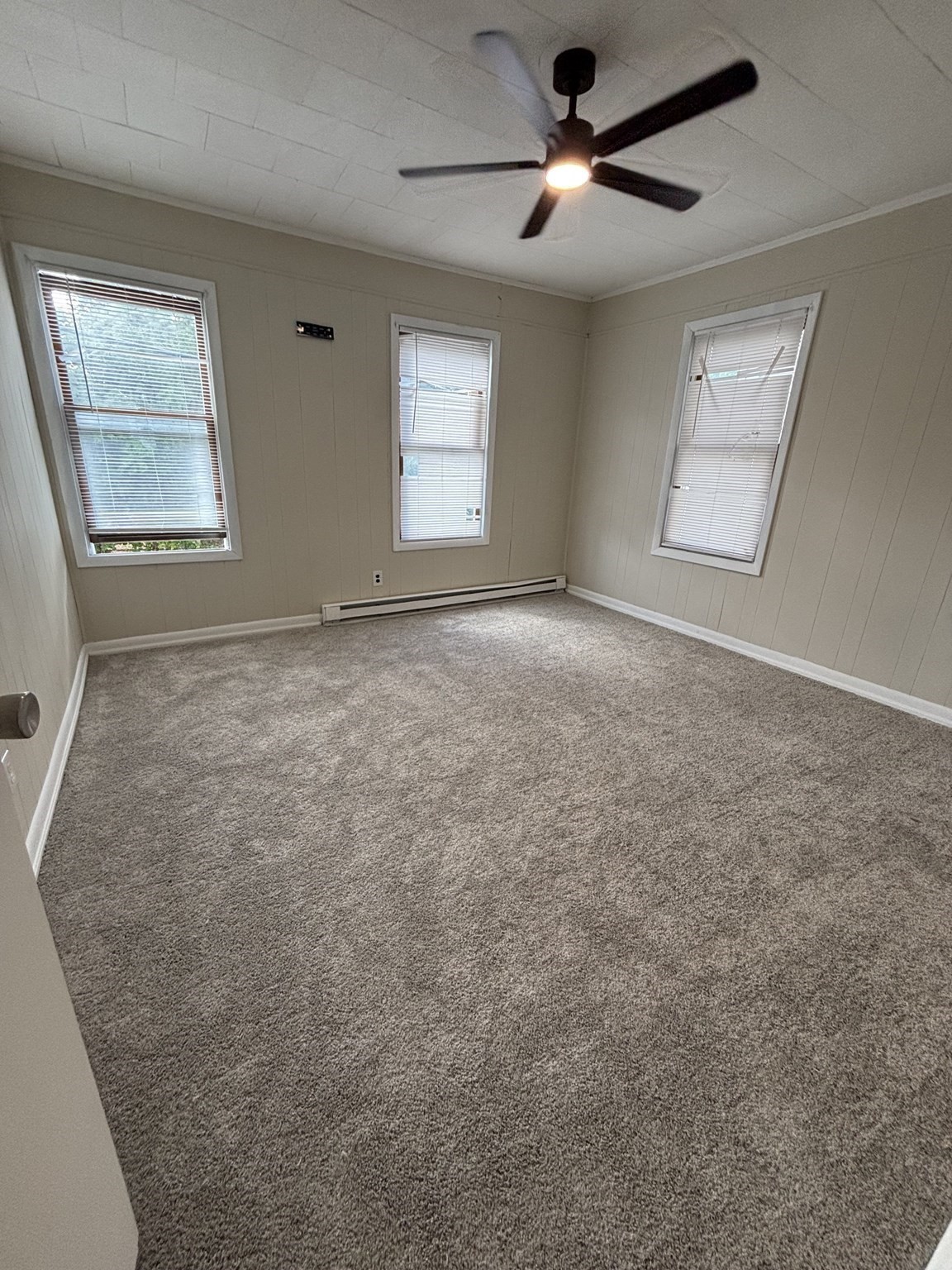 232 Alden Street, Unit 2 Fall River, MA 02723 - Photo 5 of 6 Gallery Image 5
