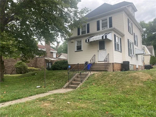 $205,000 | 920 4th Avenue, Conway, PA 15027