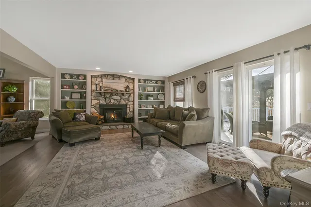 $1,500,000 | 4 Apple Lane, Wading River, NY 11792