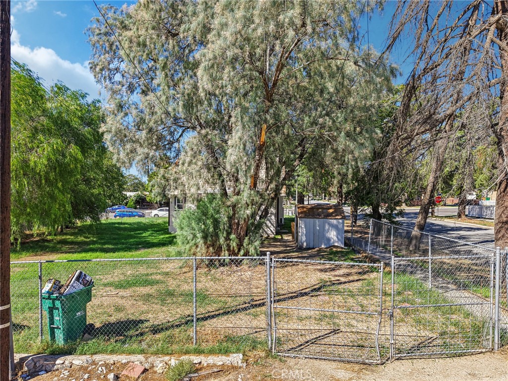 182 North 4th Street Banning, CA 92220 - Photo 37 of 43